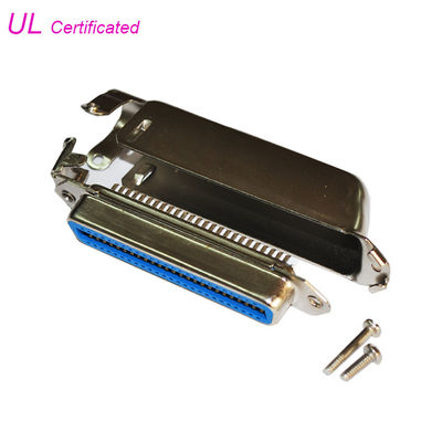 Una femmina 50 Pin Centronics Connector Solder Type di 57 serie del CN con l'uscita del cavo da 90 gradi